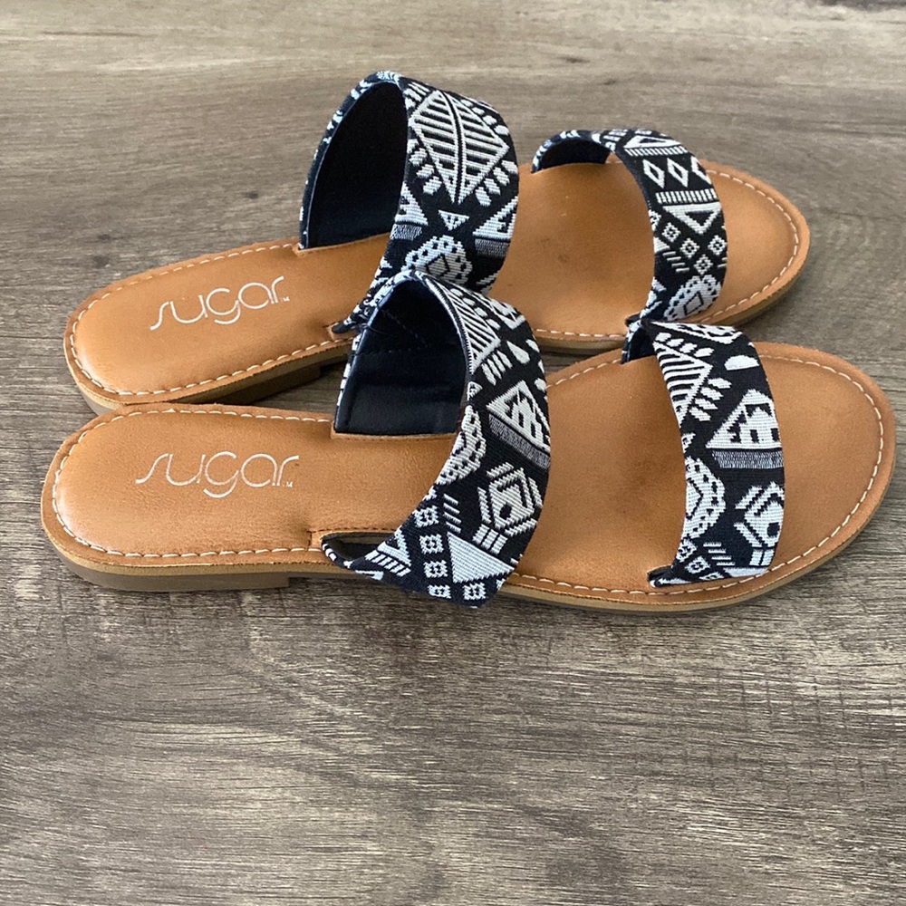 Sugar Aztec print sandals size 7